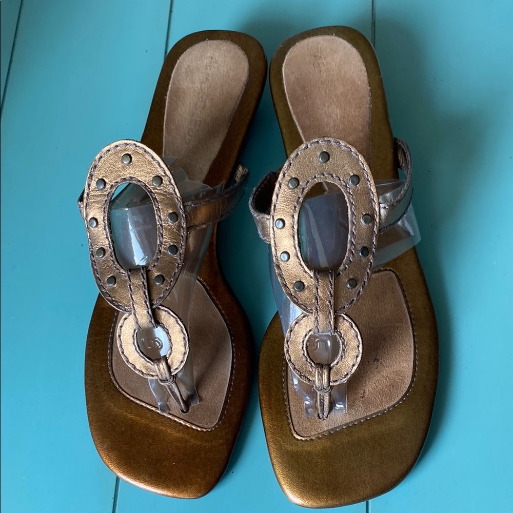 AEROSOLES Gold Women's Flat Sandals 8.5